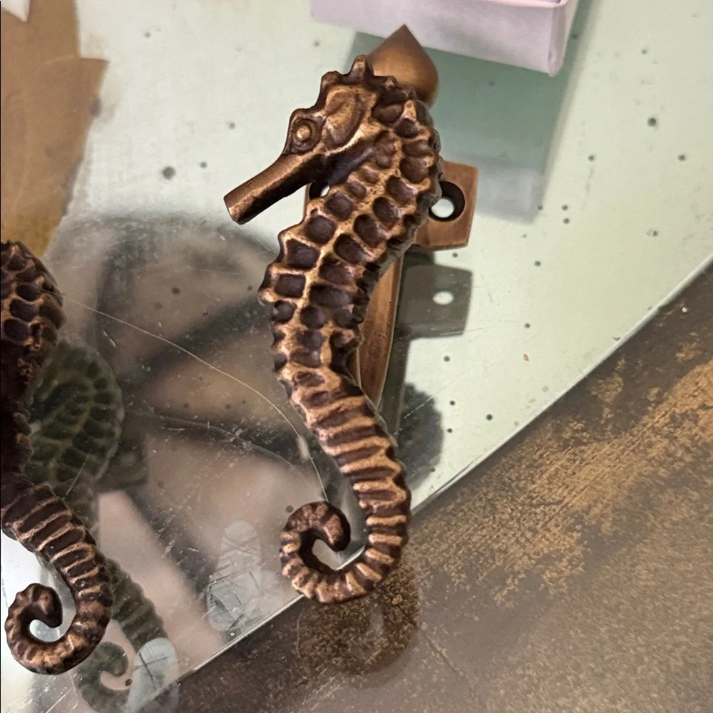 Pair of seahorses wall hooks - Picture 7 of 8